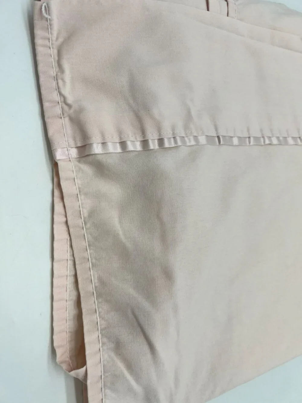 WestPoint Stevens Classic Pink Satin Trim Solid Color Queen Flat Sheet Bedding